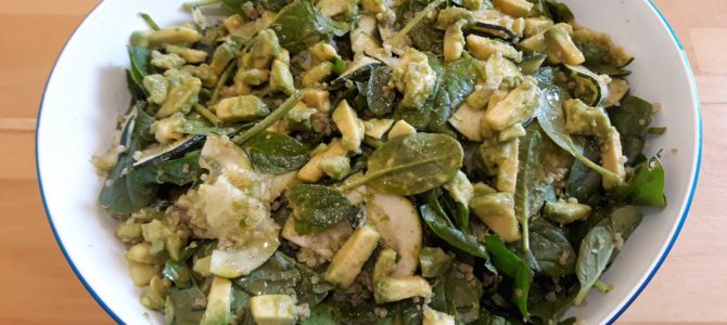 Salade de quinoa, courgettes & pousses d’épinard